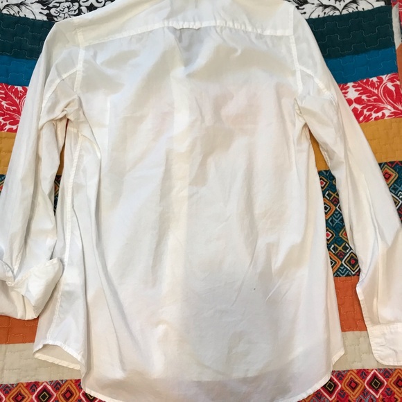 GAP Fitted boyfriend button-up long sleeve shirt - Picture 2 of 7